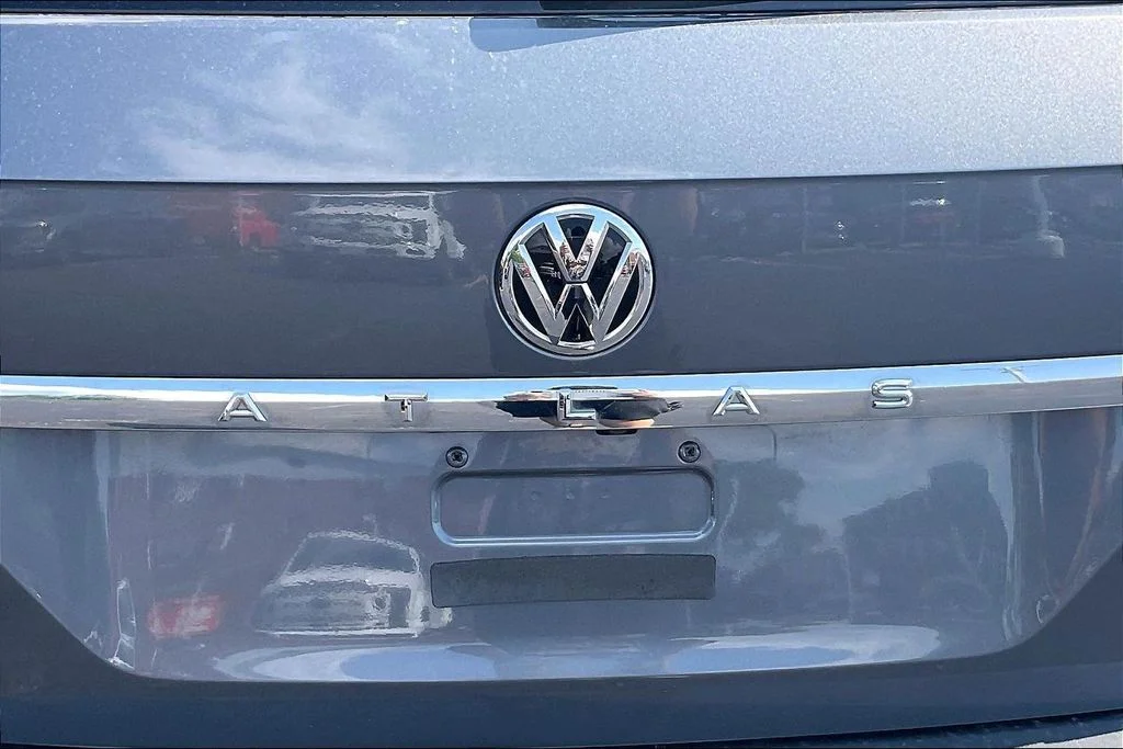 Used 2019 Gray Volkswagen S image 32