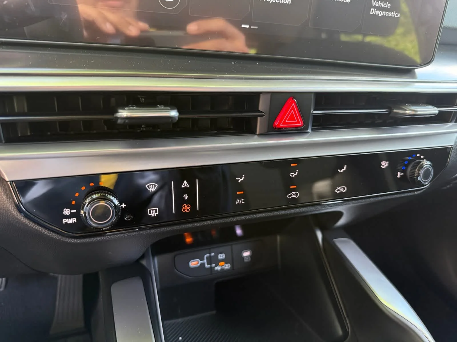 New 2026 Glacial White Pearl Kia LX image 17