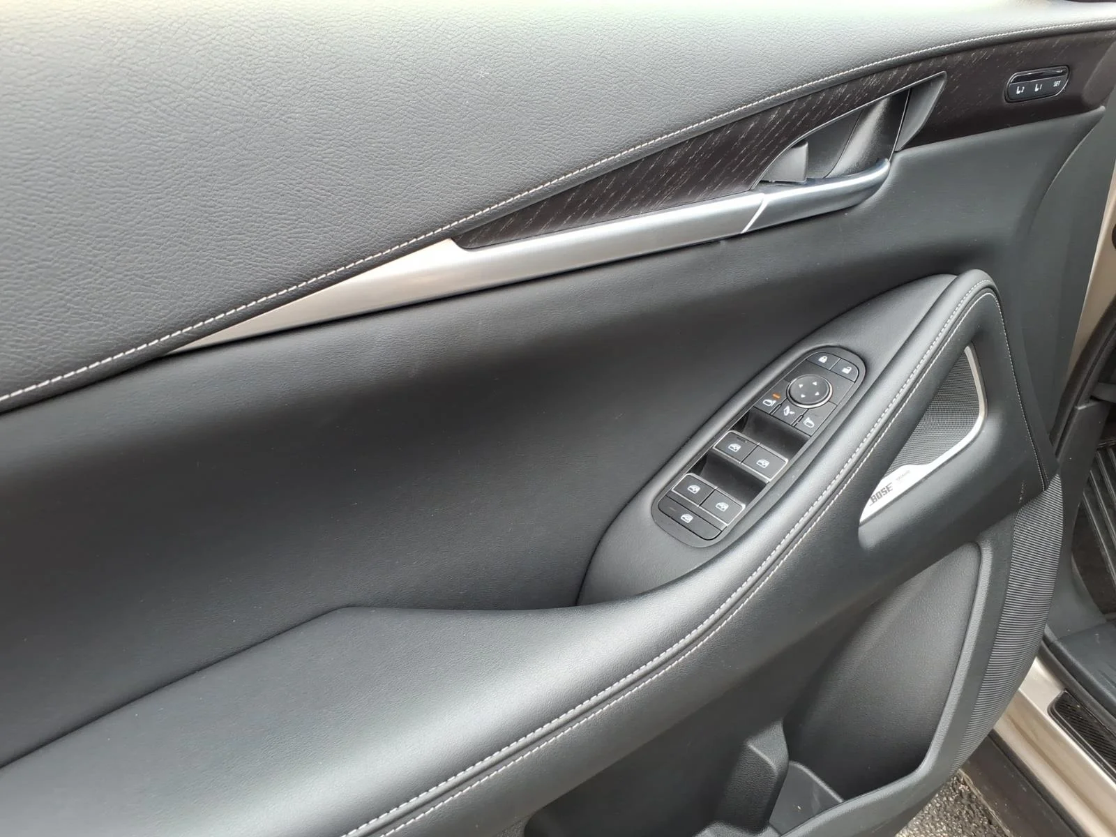 Certified Used 2025 Silver INFINITI Sensory image 11