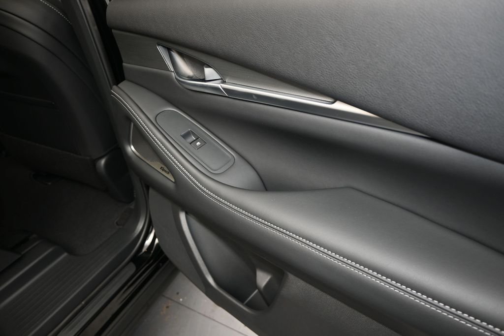 New 2027 MINERAL BLACK INFINITI Luxe FWD image 22