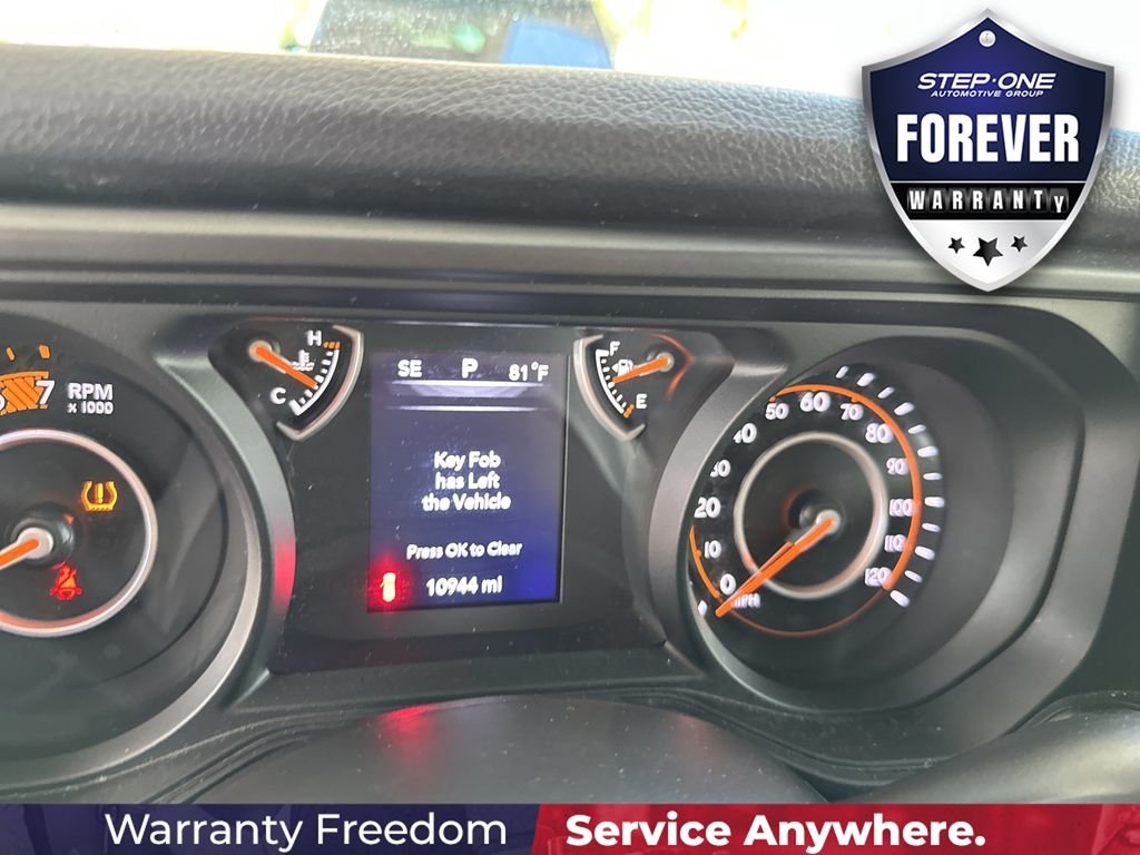 Used 2025 White Jeep Sport S image 32