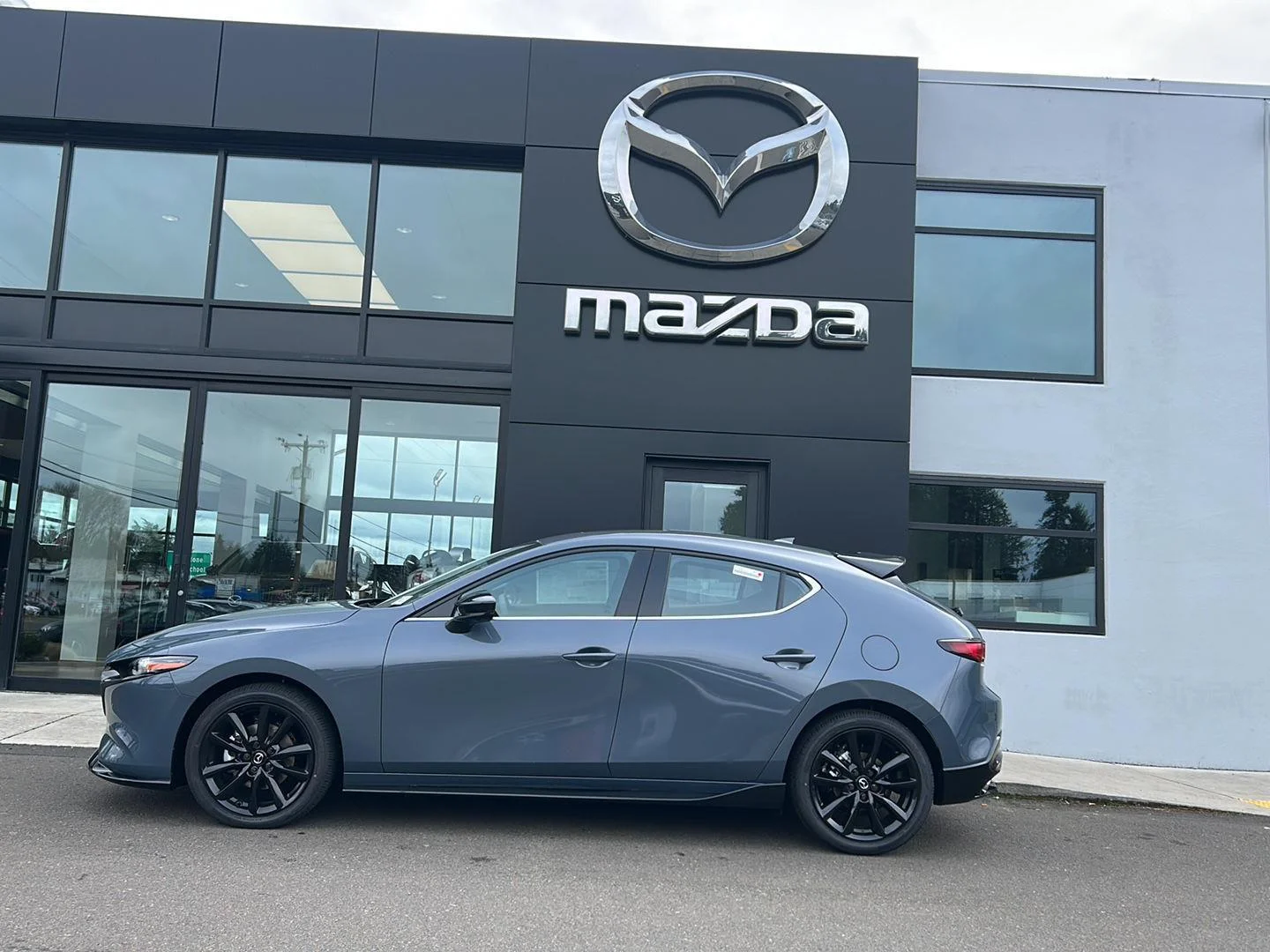 2026 Mazda CX-3 Premium Plus 2.5 AT 5-Door SKYACTIV AWD's photo