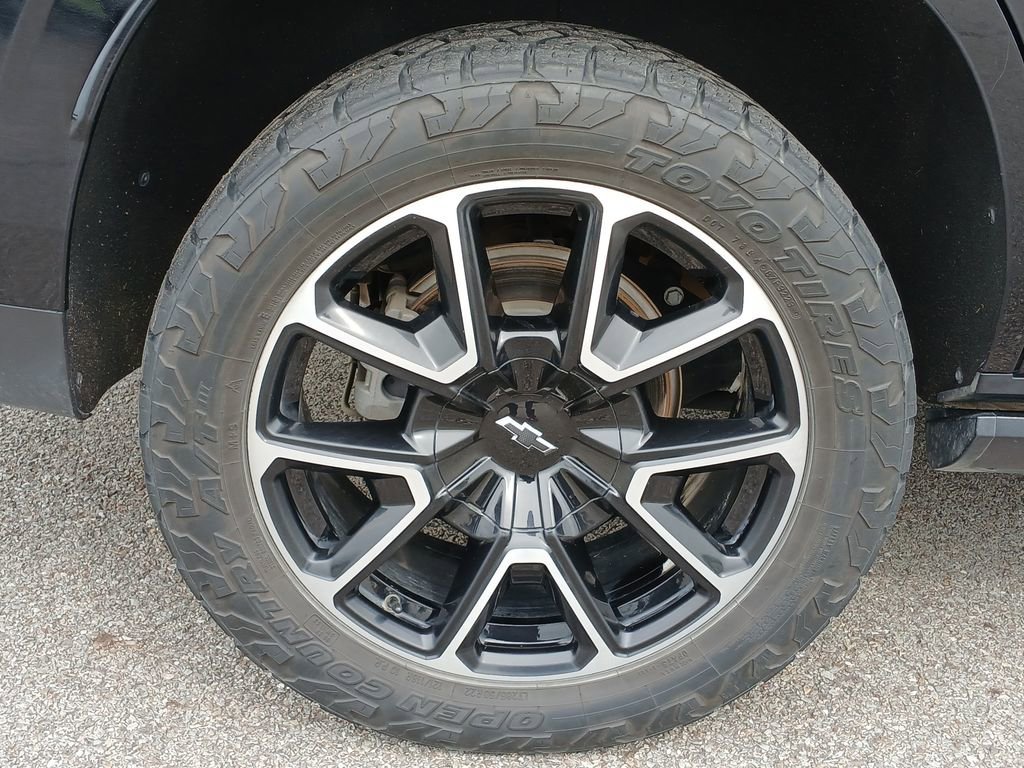Certified Used 2021 BLACK Chevrolet High Country image 34