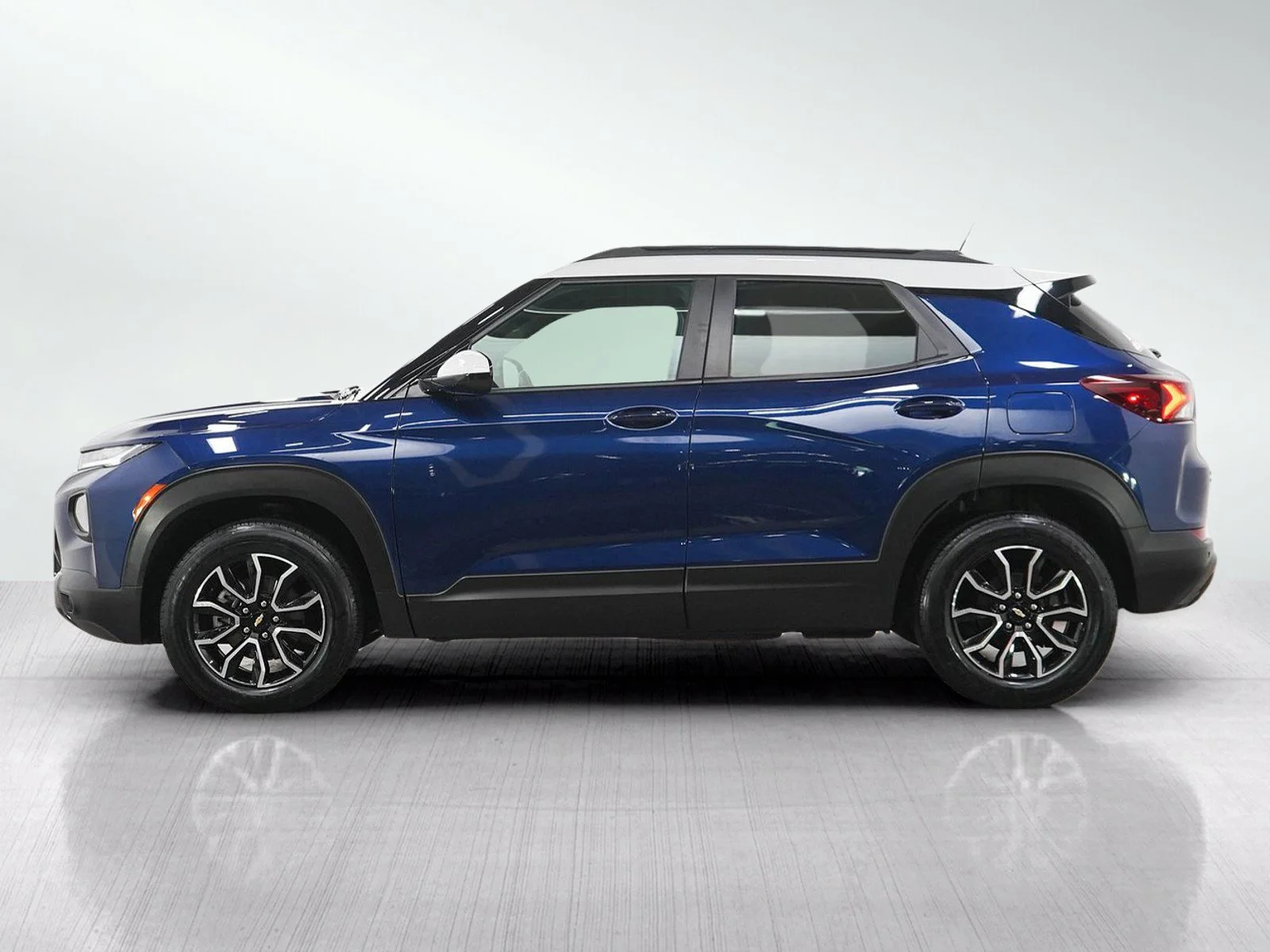Used 2022 Chevrolet Trailblazer Activ with VIN KL79MSSL3NB130765 for sale in Bloomington, Minnesota