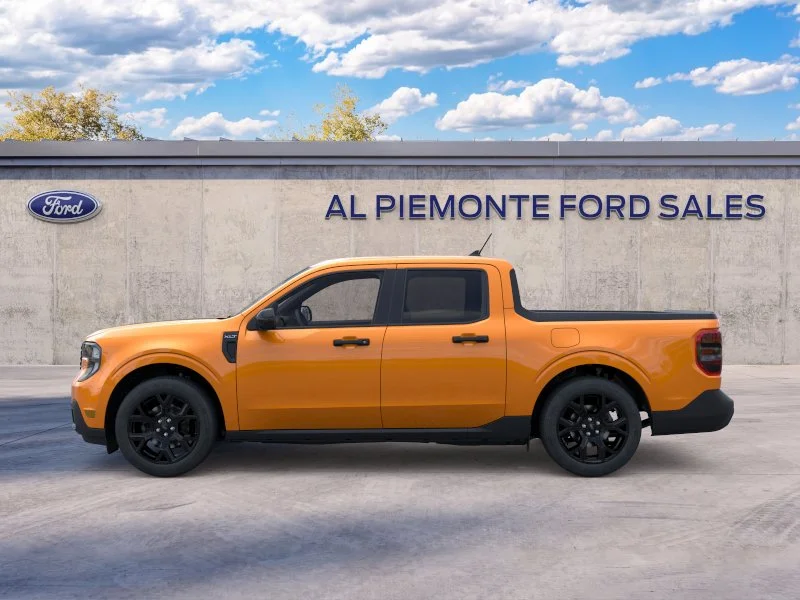 New 2026 Orange Fury Metallic Tri-Coat Ford XLT image 3