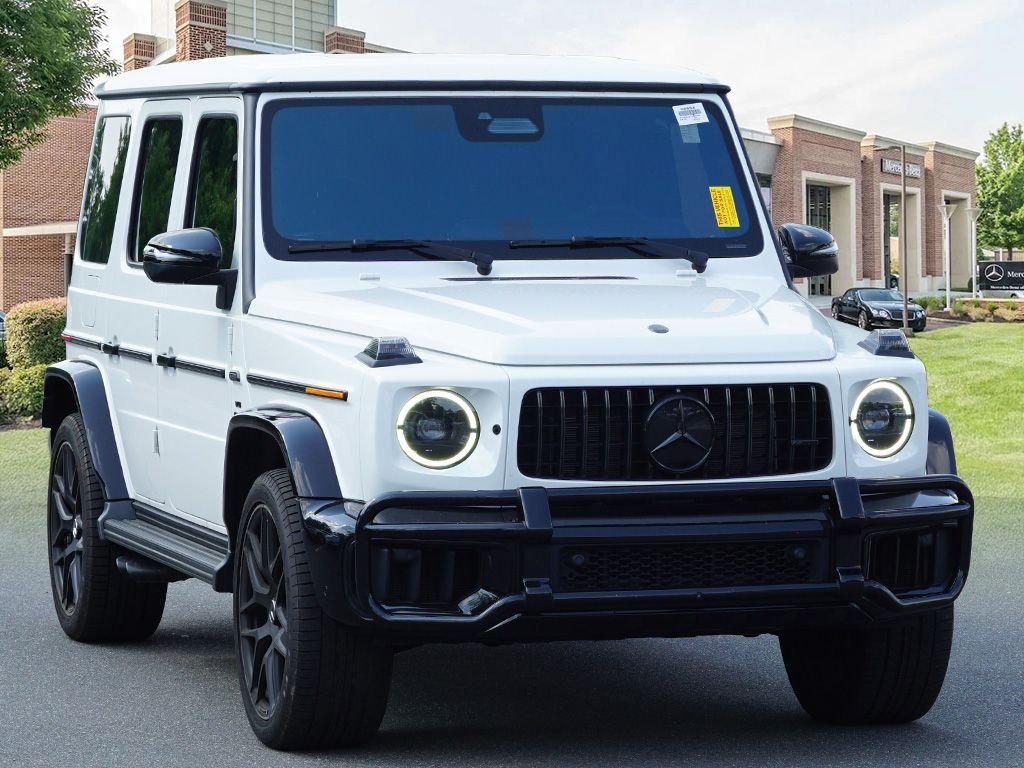 Used 2026 MANUFAKTUR Moonlight White Magno Mercedes-Benz G 63 AMG® image 3