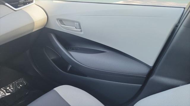Certified Used 2024 WIND CHILL PEARL Toyota  image 13