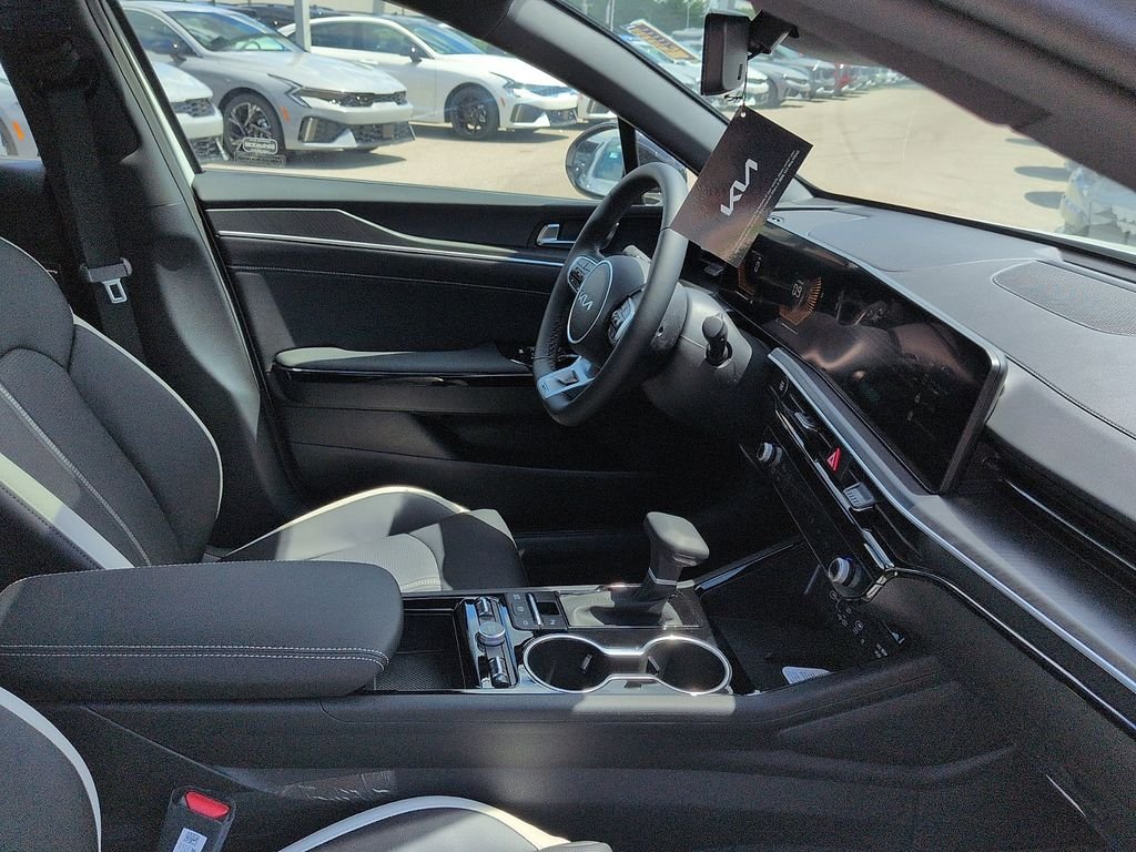 New 2026 Snow White Pearl Kia GT-Line AWD image 7