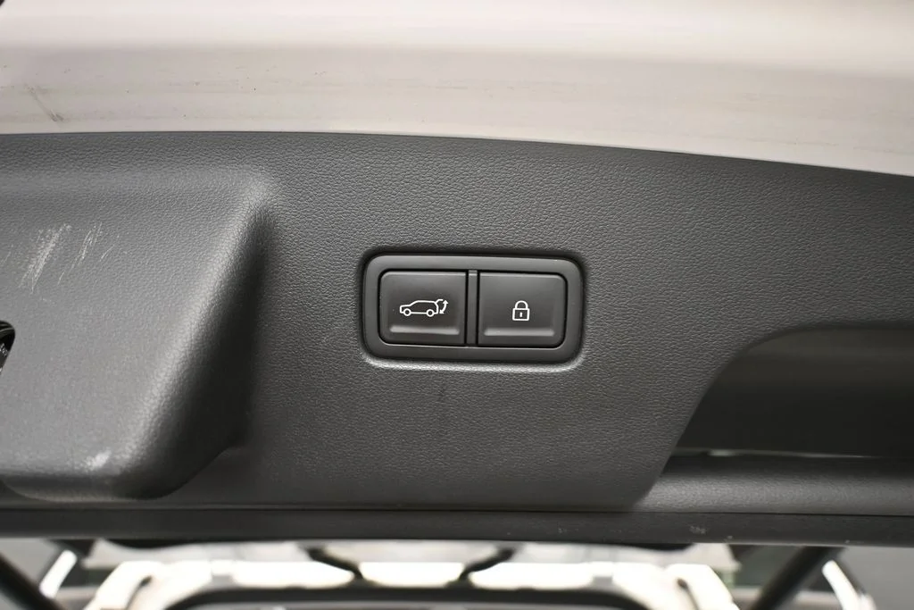 Used 2026 White Hyundai SEL Lite Roof Damage image 34