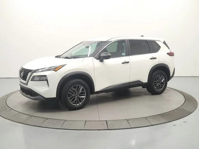 Used 2023 White Nissan S image 4
