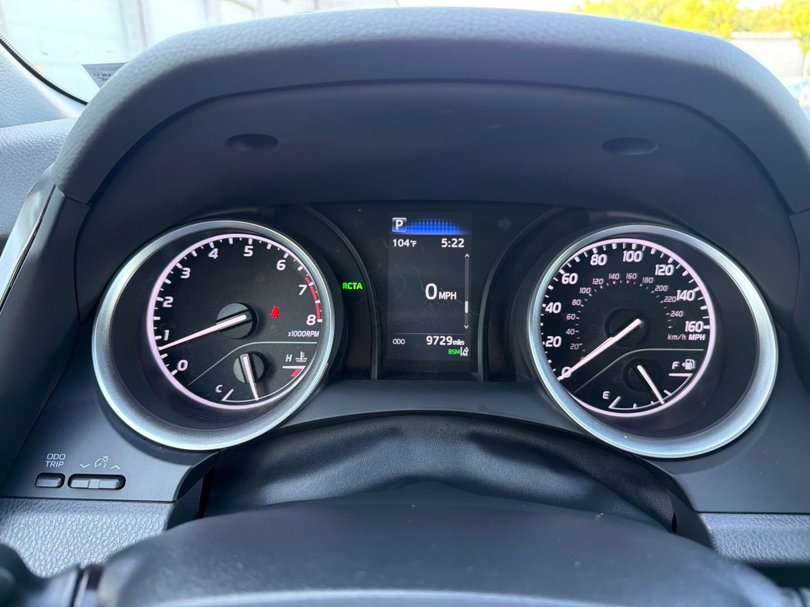 Used 2022 White Toyota LE image 5