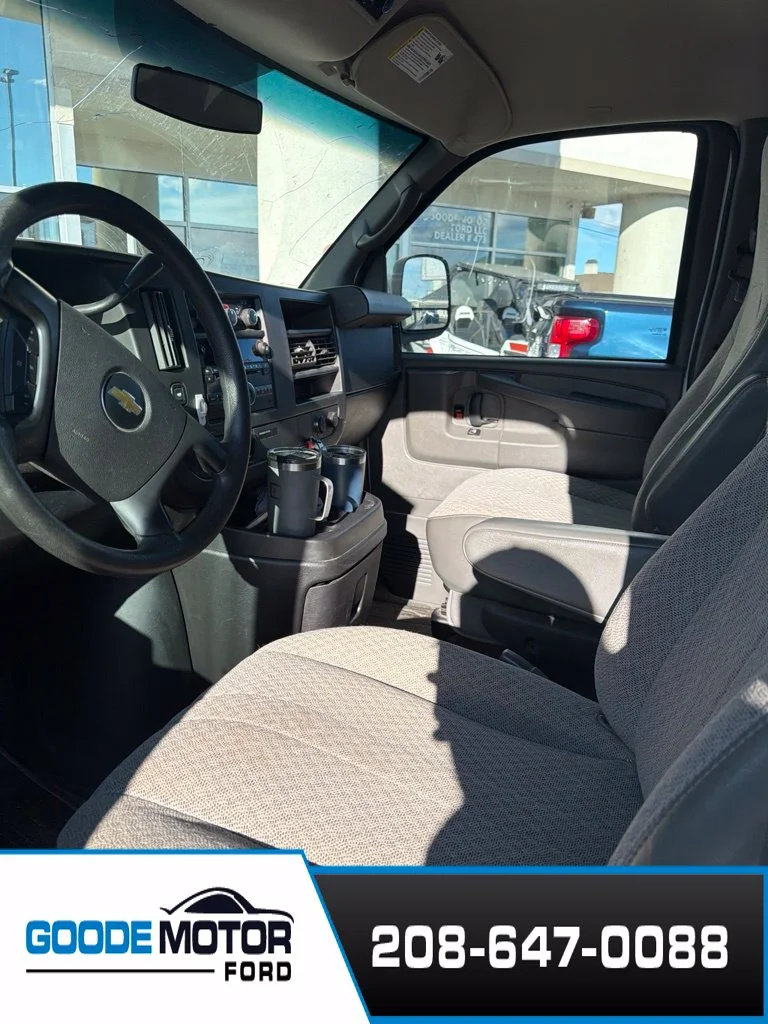 Used 2014 Summit White Chevrolet LT image 3