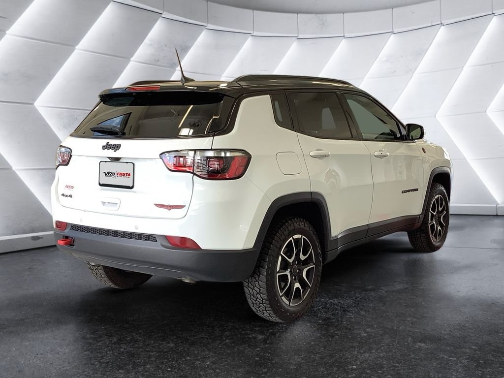 Used 2025 White Jeep Trailhawk image 4