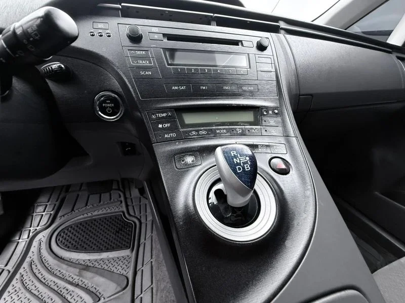 Used 2011 Silver Toyota Two Hatchback 4D image 20