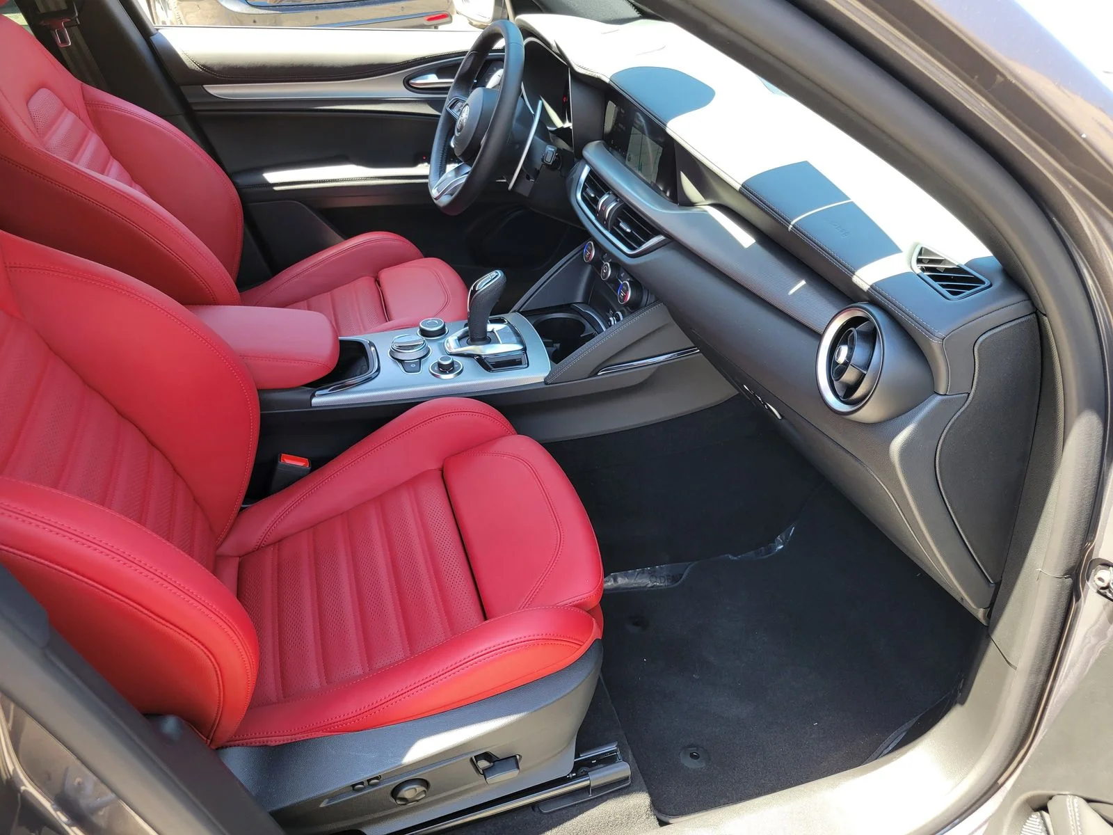 Used 2026 Gray Alfa Romeo VELOCE image 20