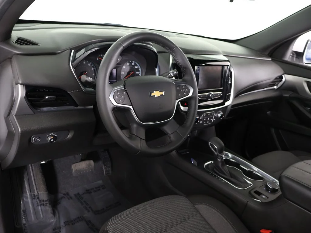 Used 2023 Summit White Chevrolet LT image 27
