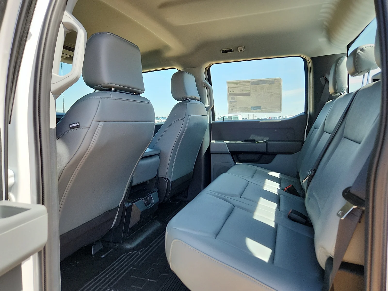 New 2026 Oxford White Ford F-450® XL image 18