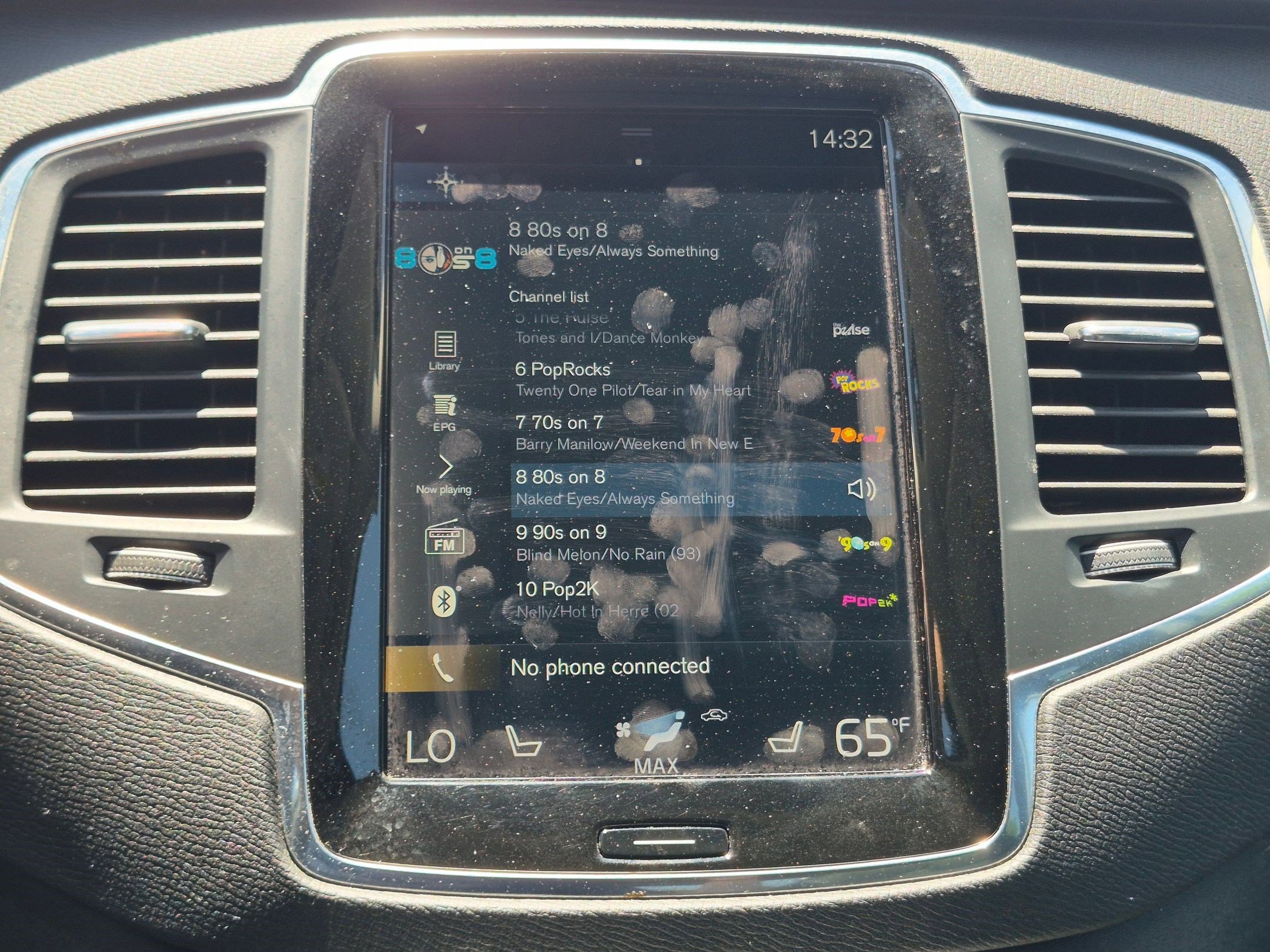 Used 2021 Denim Blue Metallic Volvo Momentum image 23
