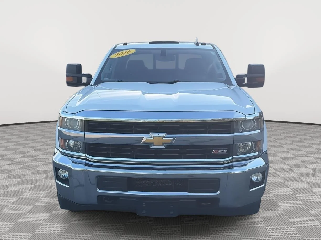 Used 2016 Summit White Chevrolet LT image 10