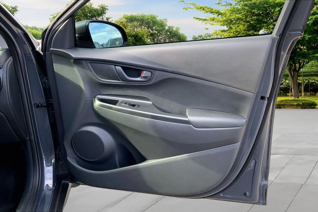 Used 2023 Gray Hyundai SEL image 26