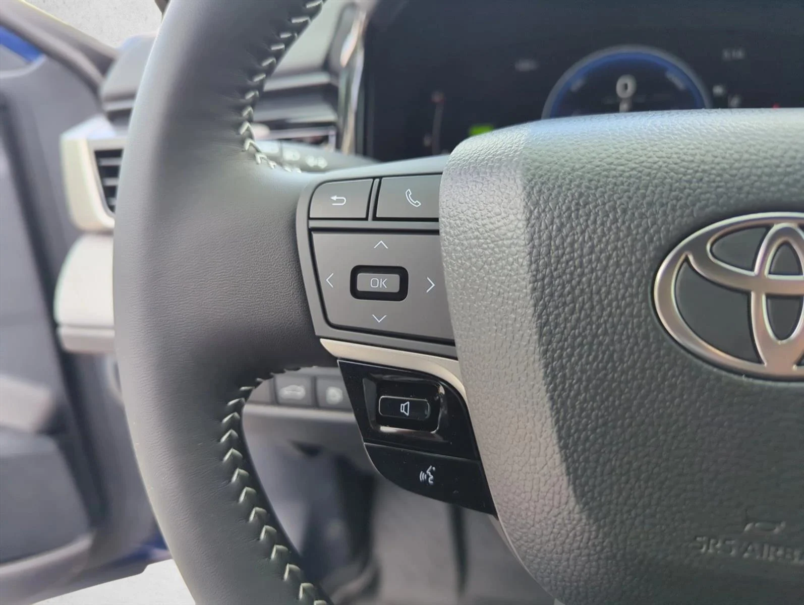 Used 2026 Reservoir Blue Toyota SE image 18