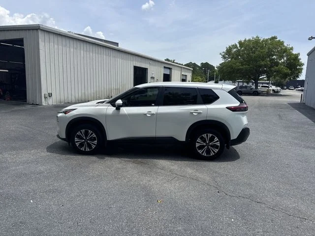 Used 2023 White Nissan SV image 8