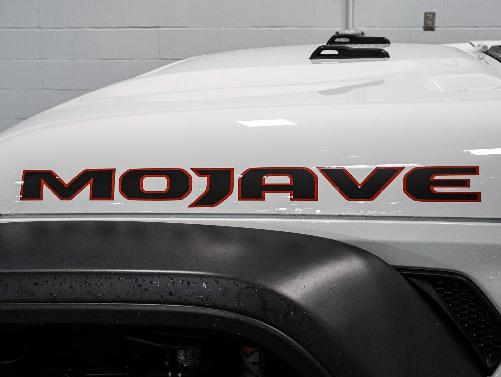 Certified Used 2021 Bright White Clearcoat Jeep Mojave image 17