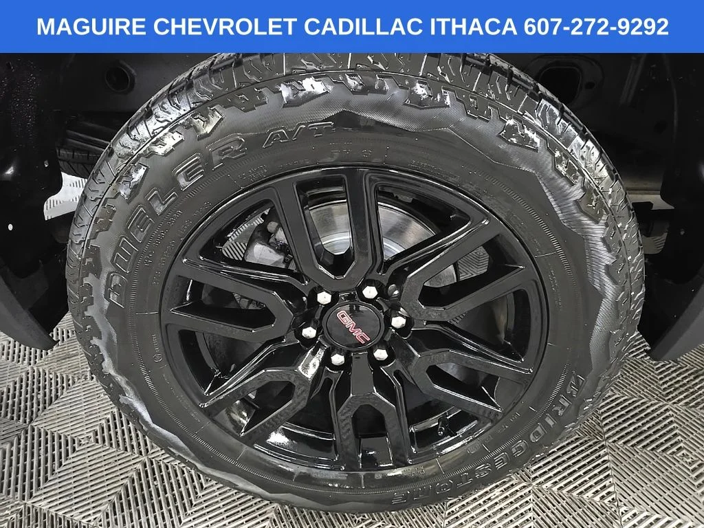 Used 2022 Silver GMC Elevation image 13