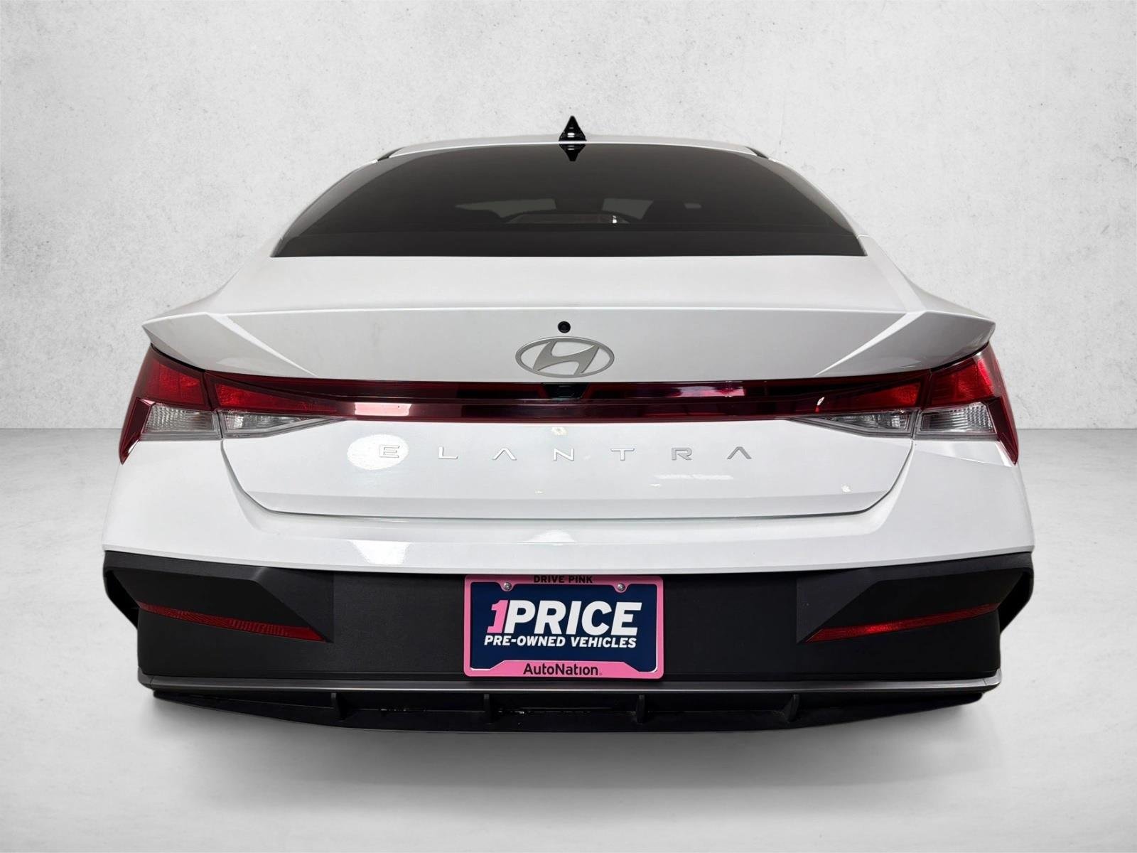 Used 2024 Serenity White Hyundai SEL image 5