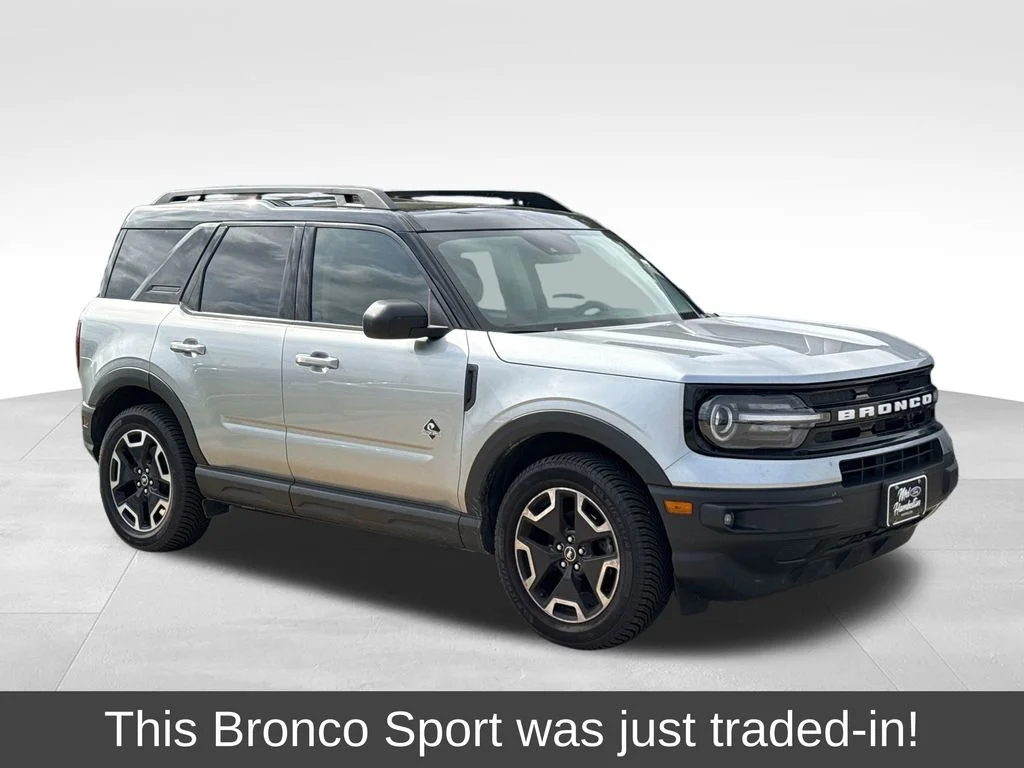 Used 2022 Silver Metallic Ford Outer Banks image 1