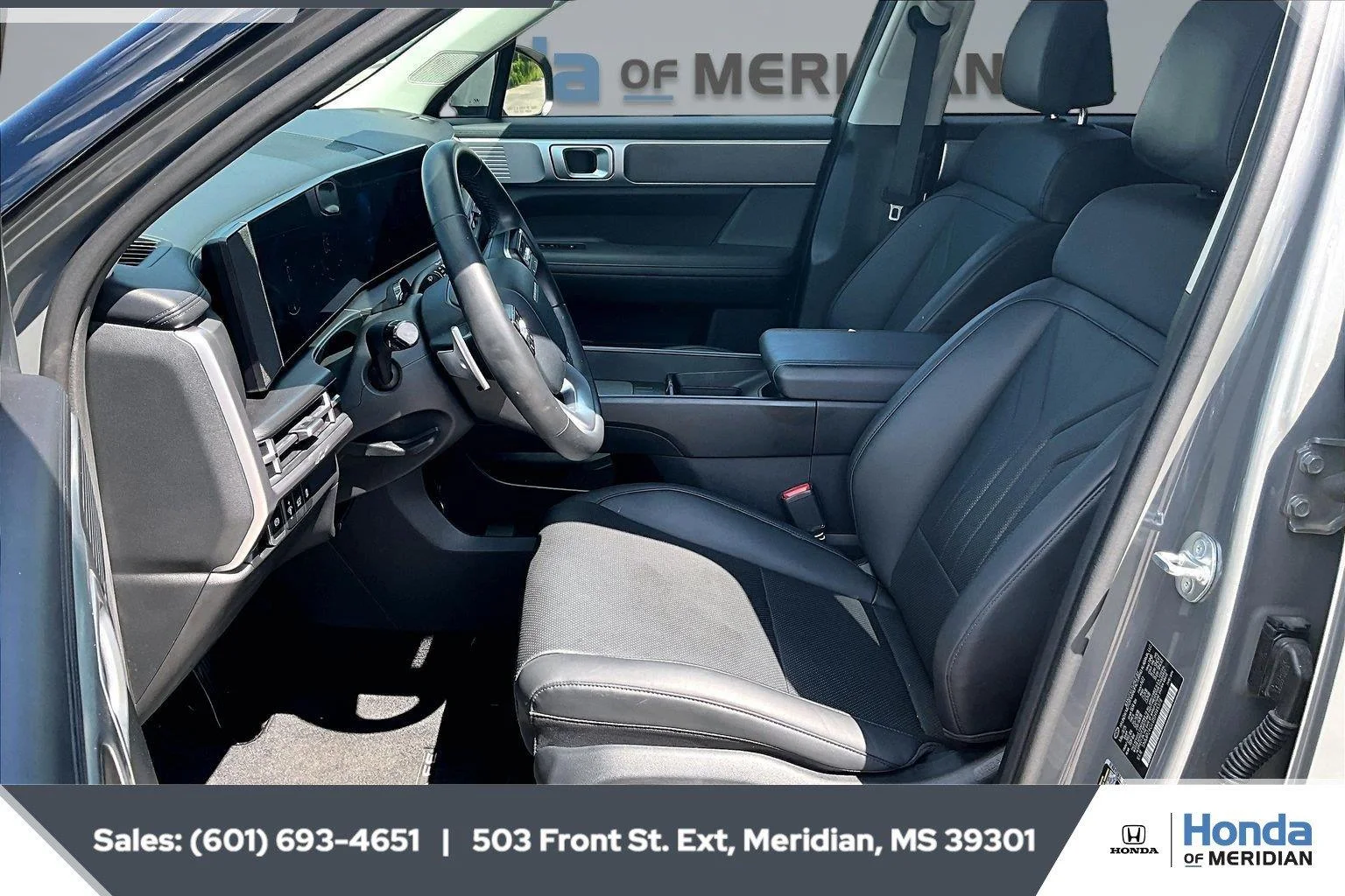 Used 2025 Hampton Gray Hyundai SEL image 18