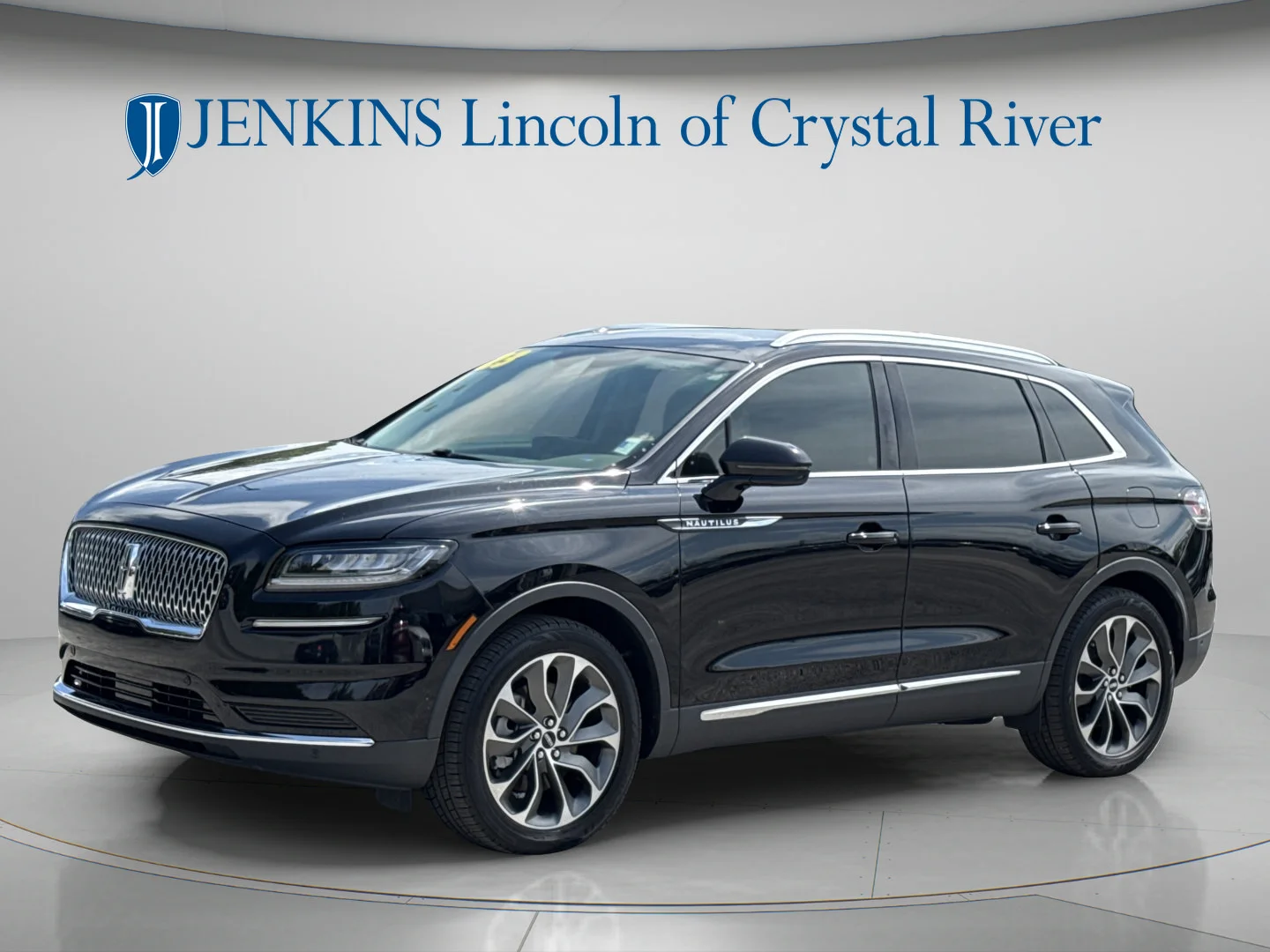 Used 2023 Infinite Black Metallic Clearcoat Lincoln Reserve image 11
