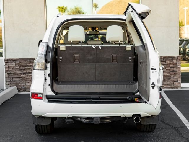 Used 2019 Starfire Pearl Lexus 460 image 27