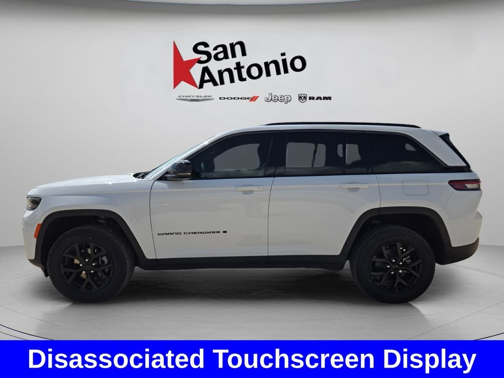New 2026 Bright White Clear-Coat Exterior Paint Jeep Altitude image 8