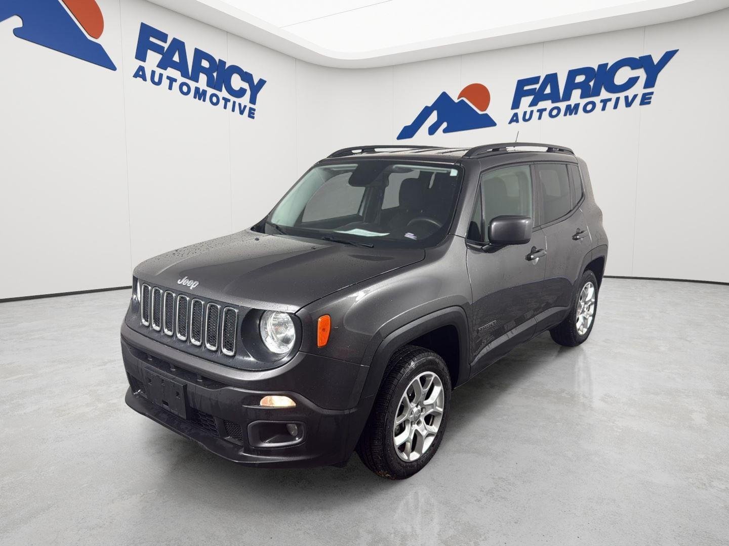 Used 2017 Granite Crystal Metallic Clearcoat Jeep Latitude image 1