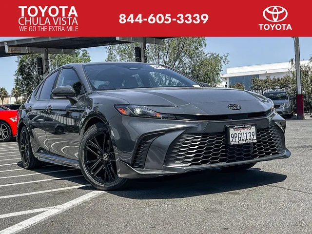 2025 Toyota Camry SE