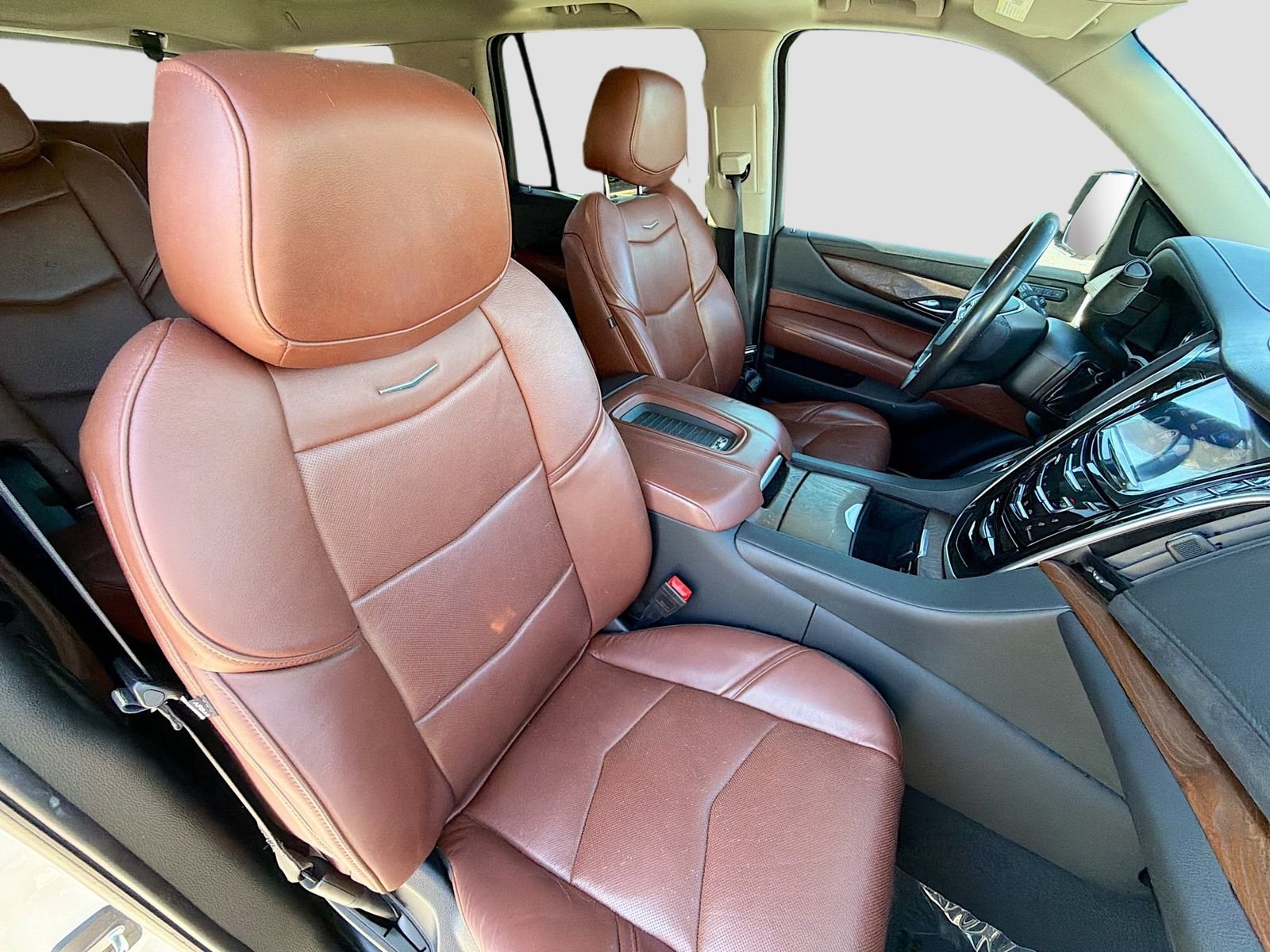 Used 2020 White Cadillac Luxury image 16