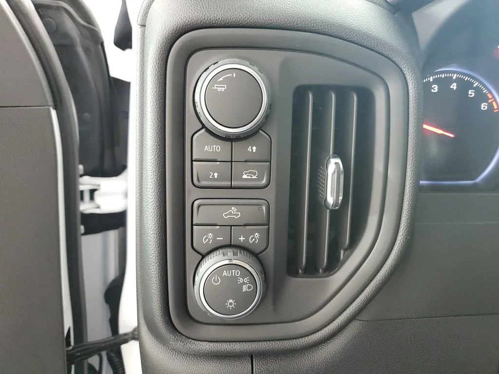 2026 Chevrolet Silverado 1500 Custom - Photo 24