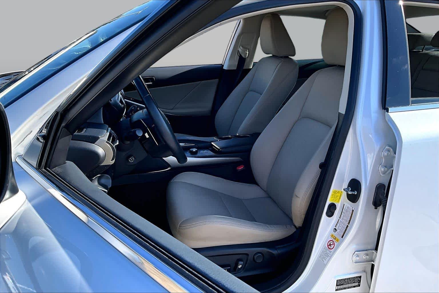 Pre-Owned 2018 Lexus IS 300