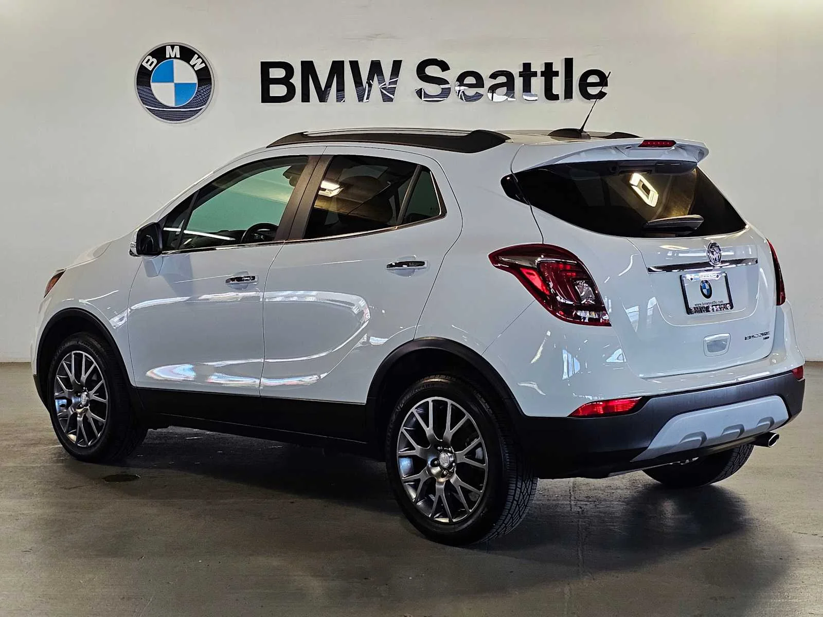 Used 2019 Summit White Buick Sport Touring image 4