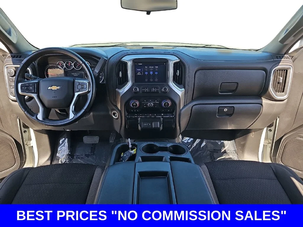 Used 2019 White Chevrolet LT image 9