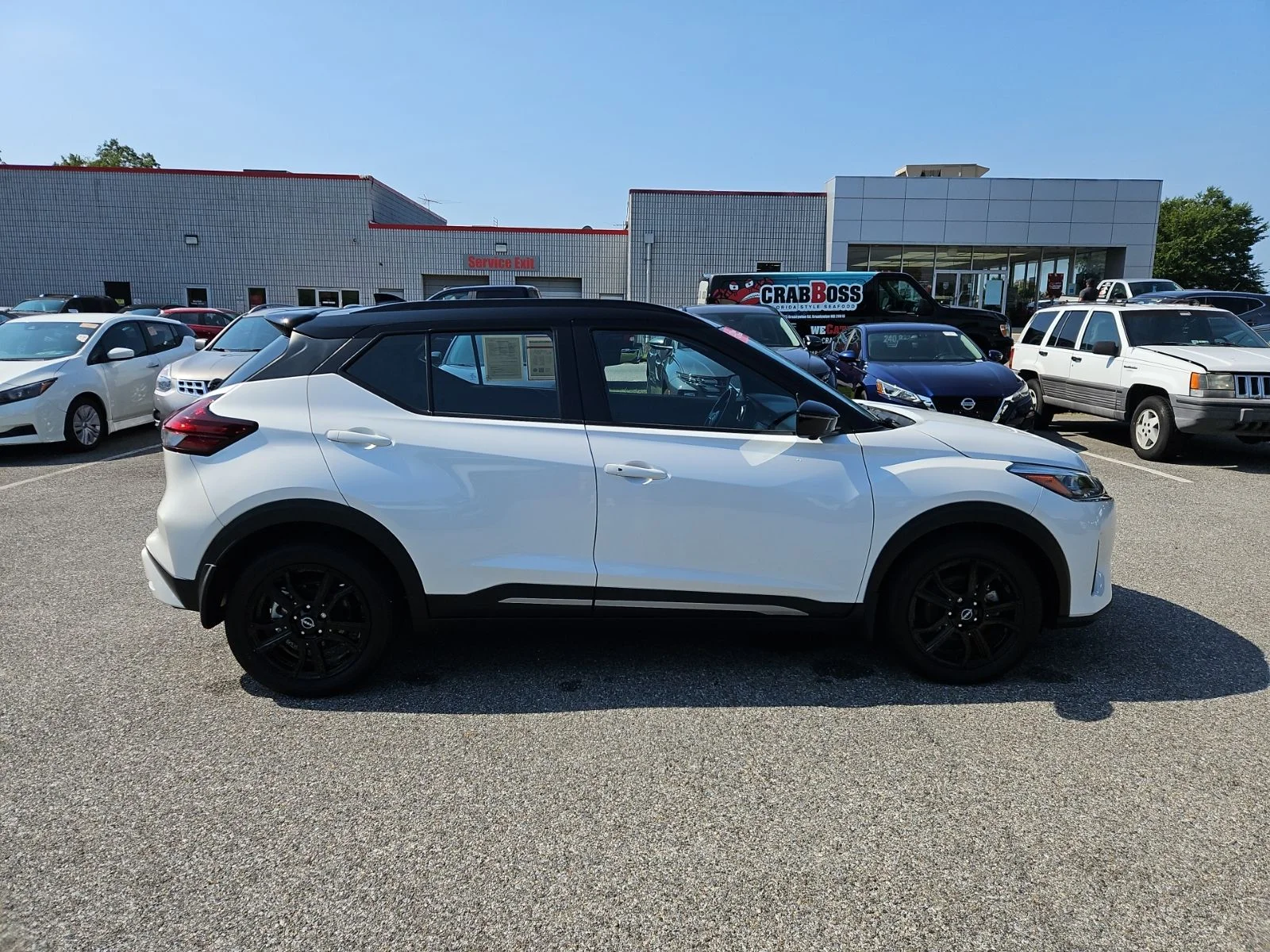 Used 2024 White Nissan SR image 2