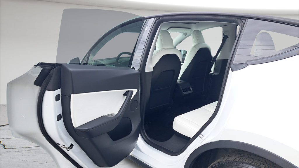 Used 2021  Tesla Long Range image 11