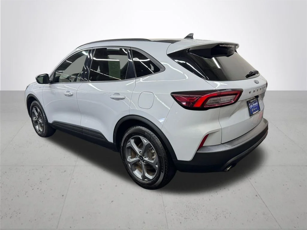 Used 2025 Silver Ford ST-Line image 4