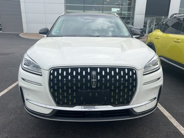 Used 2023 White Lincoln Reserve image 2