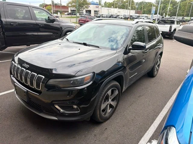 Used 2019 Black Jeep Limited image 2
