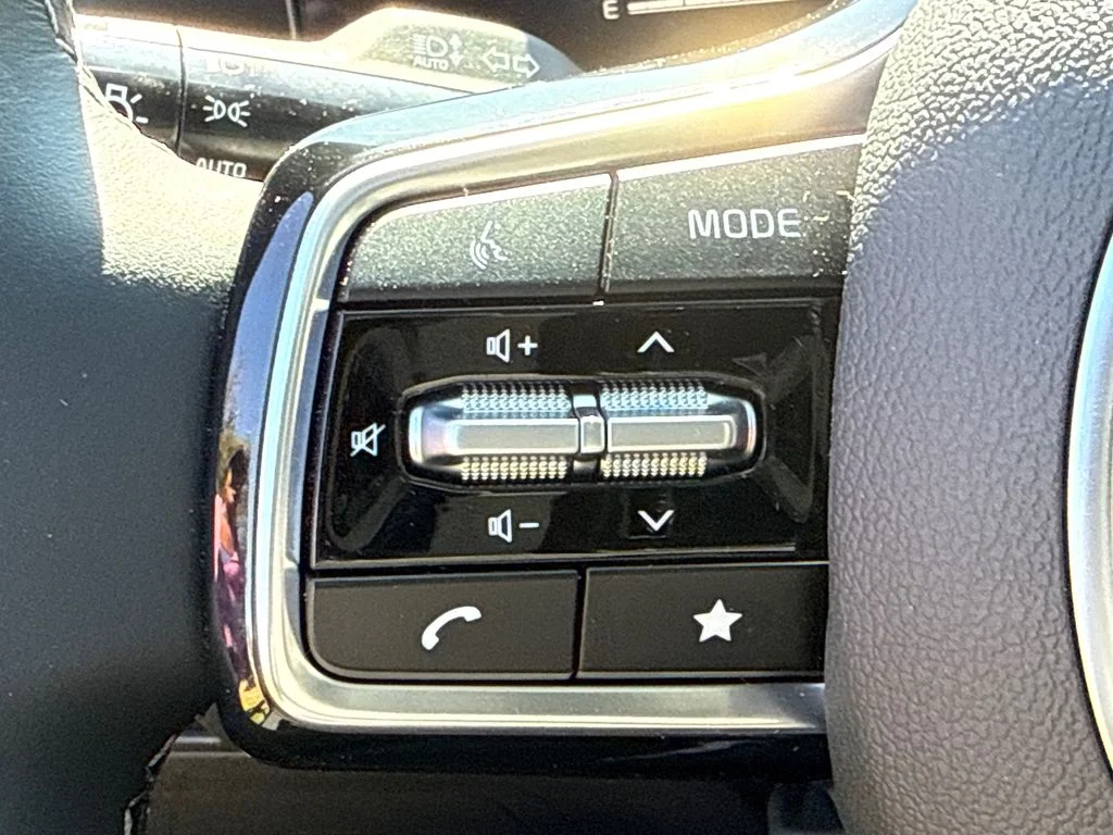 Certified Used 2025 Gray Kia S image 25