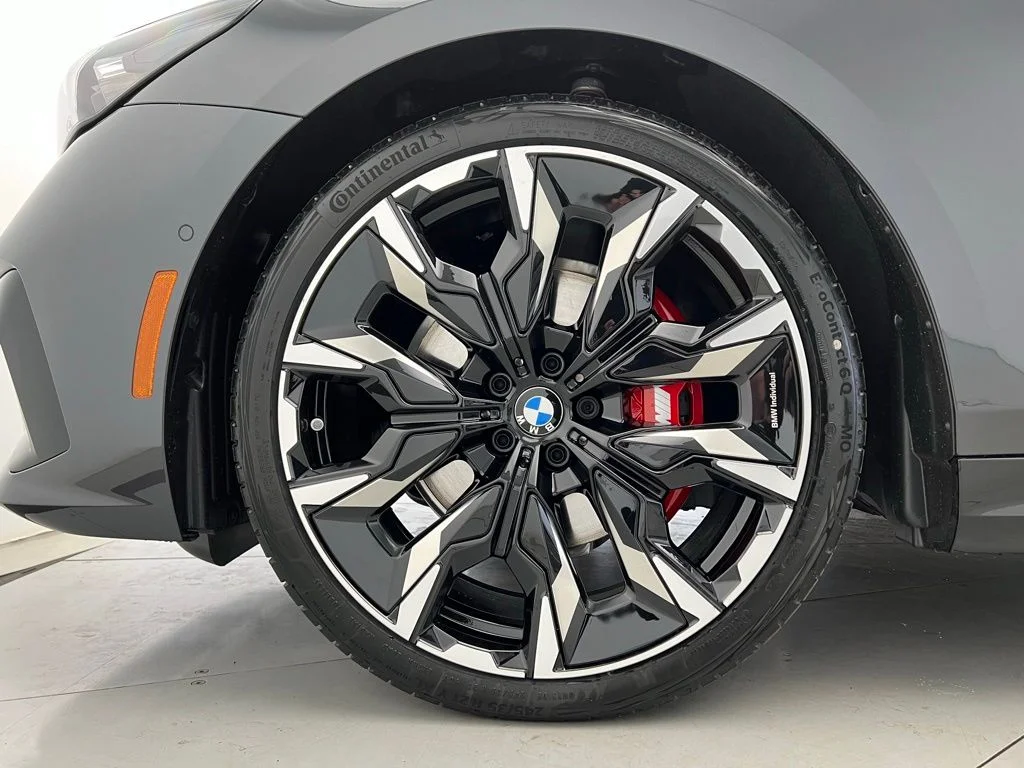 New 2026 Dark Graphite Metallic BMW 530i xDrive image 22