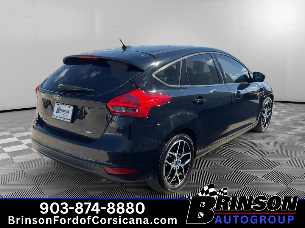 Used 2018 Shadow Black Ford SEL image 7