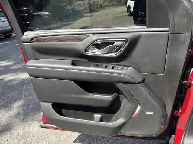 Used 2022 Red Chevrolet Z71 image 30